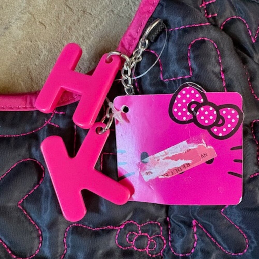 NWT Hello Kitty Sanrio Large Quilted Puffer Hobo Shoulder Tote Bag with Charms - Picture 2 of 8